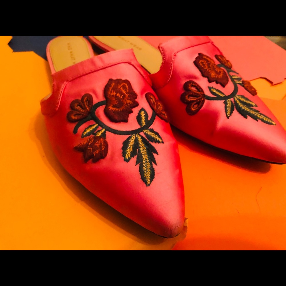 Who What Wear pink floral slide flats